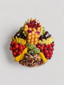 מגש פירות ופרחים